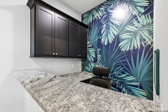 Image 24 of 79 For 4111 Andito  