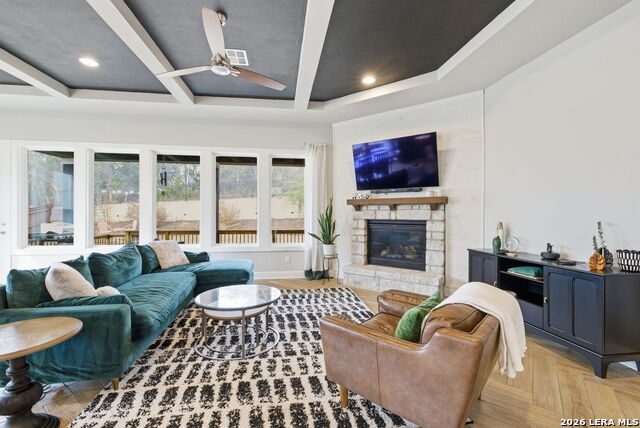 Image 35 of 79 For 4111 Andito  