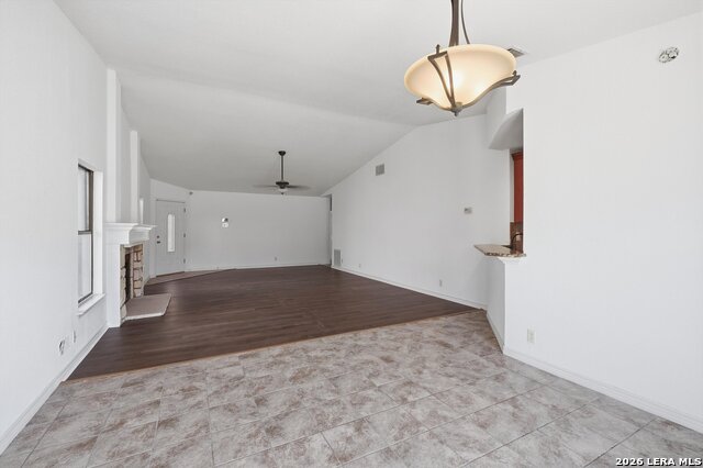 Image 11 of 30 For 9835 Spruce Ridge Dr