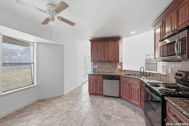 Image 12 of 30 For 9835 Spruce Ridge Dr