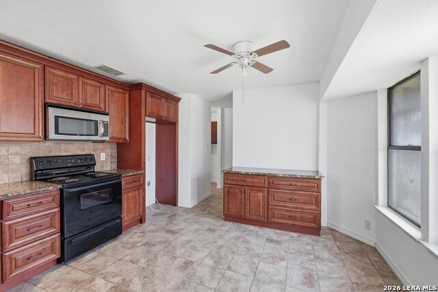 Image 14 of 30 For 9835 Spruce Ridge Dr