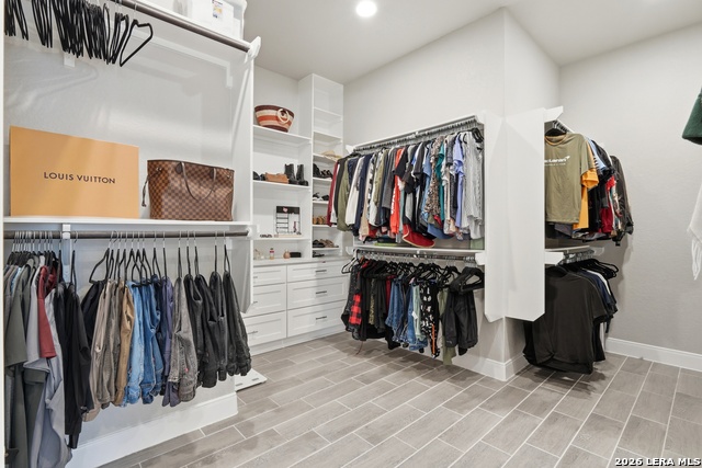 Image 13 of 27 For 424 Arthur Ct