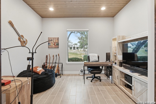 Image 15 of 27 For 424 Arthur Ct