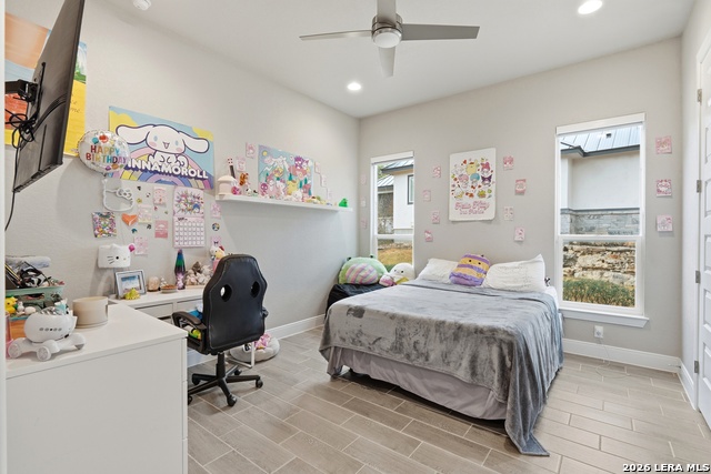 Image 19 of 27 For 424 Arthur Ct