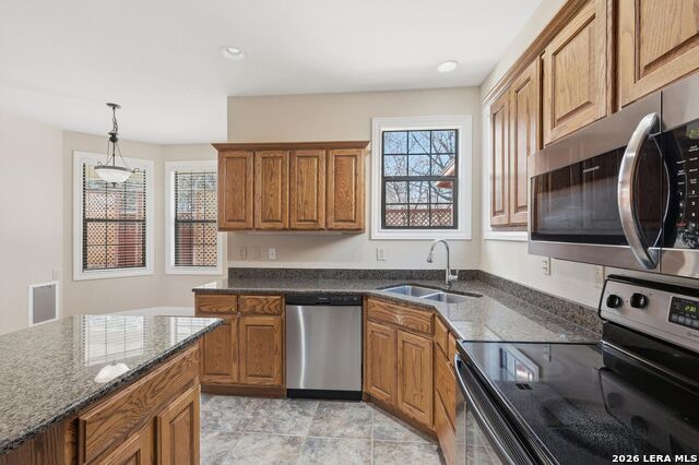 Image 18 of 35 For 250 English Oaks Circle