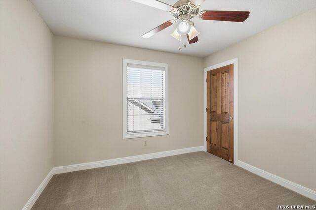 Image 25 of 35 For 250 English Oaks Circle