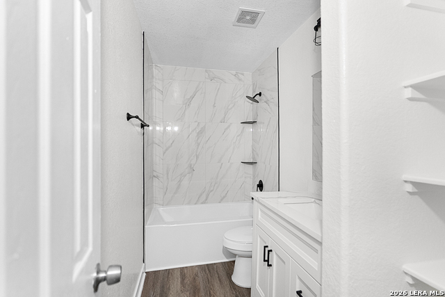 Image 21 of 39 For 11002 Moonlit Cyn