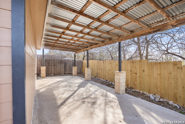 Image 23 of 39 For 11002 Moonlit Cyn