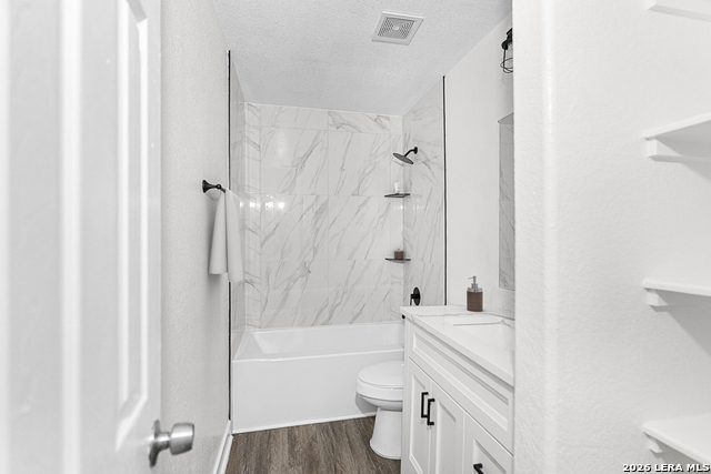 Image 36 of 39 For 11002 Moonlit Cyn