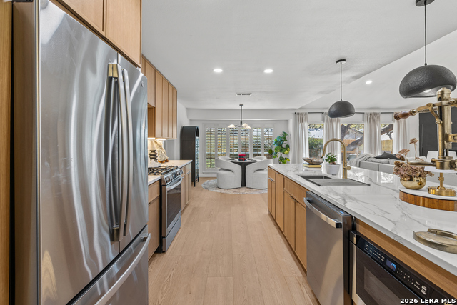 Image 10 of 31 For 15114 Oakmere