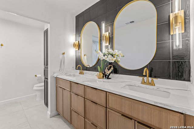 Image 17 of 31 For 15114 Oakmere