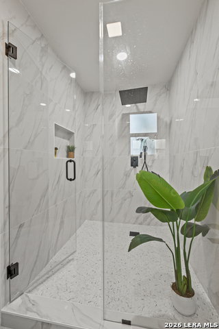 Image 19 of 31 For 15114 Oakmere