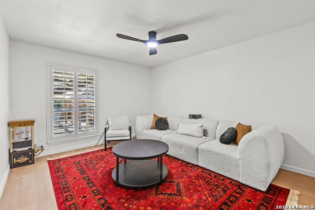 Image 21 of 31 For 15114 Oakmere