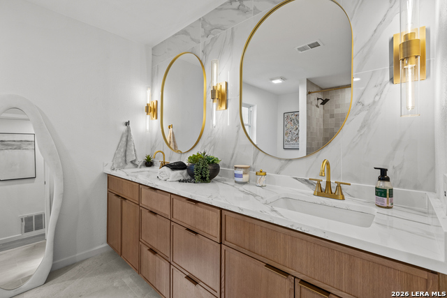 Image 23 of 31 For 15114 Oakmere