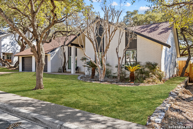 Image 4 of 31 For 15114 Oakmere