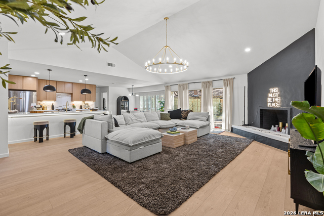 Image 7 of 31 For 15114 Oakmere