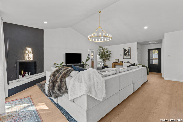 Image 8 of 31 For 15114 Oakmere