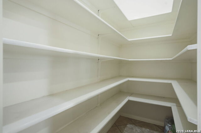 Image 29 of 49 For 140 Brookshire