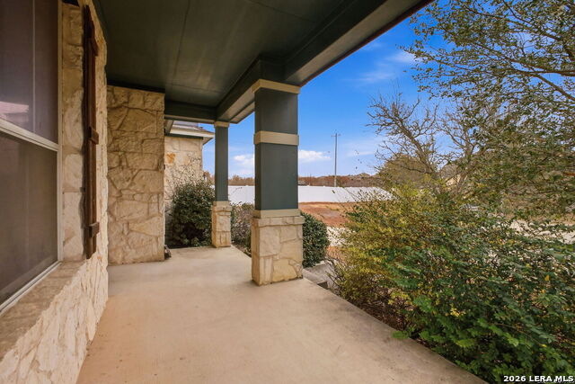 Image 4 of 49 For 140 Brookshire