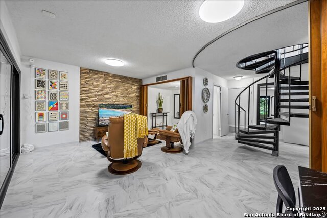 Image 16 of 76 For 4250 Tanglewood Trl