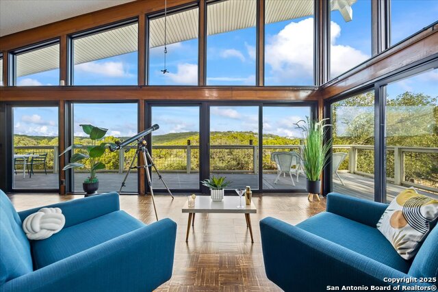 Image 2 of 76 For 4250 Tanglewood Trl