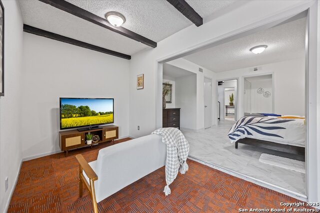 Image 23 of 76 For 4250 Tanglewood Trl