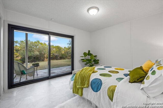 Image 26 of 76 For 4250 Tanglewood Trl