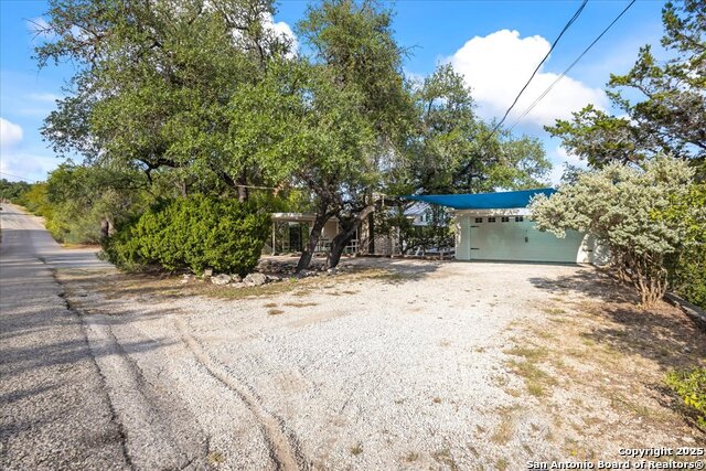 Image 51 of 76 For 4250 Tanglewood Trl