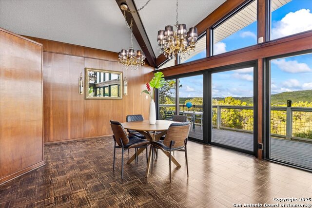 Image 9 of 76 For 4250 Tanglewood Trl