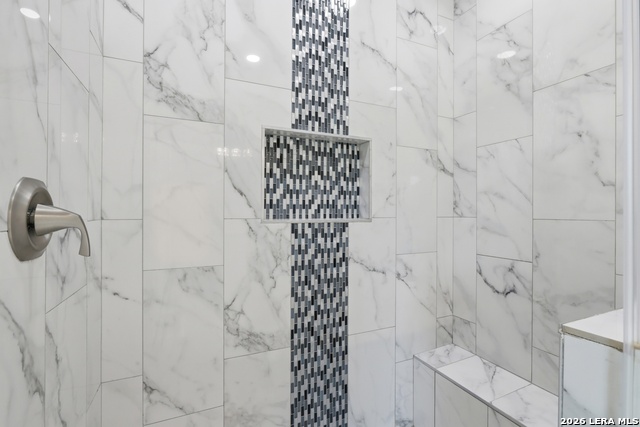 Image 18 of 33 For 1224 Blueridge Dr