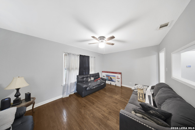 Image 14 of 16 For 442 Ward  