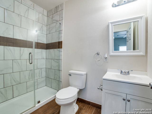 Image 11 of 15 For 22806 Shady Forest Dr