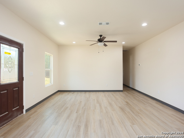 Image 6 of 15 For 22806 Shady Forest Dr