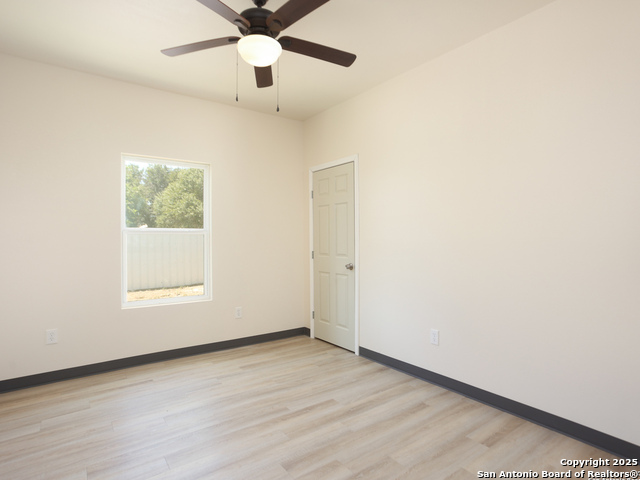 Image 7 of 15 For 22806 Shady Forest Dr