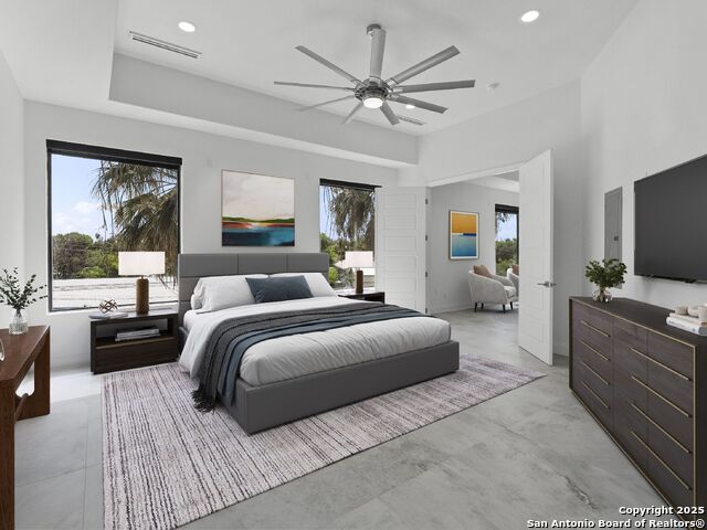 Image 25 of 43 For 727 Park Avenue E