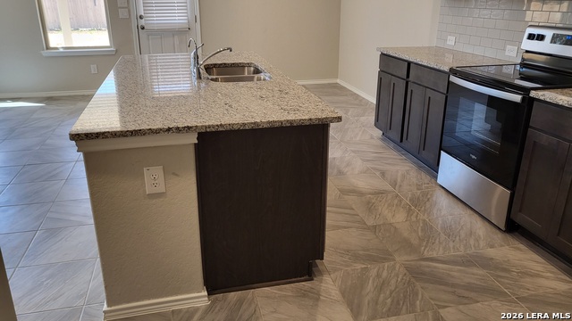 Image 10 of 34 For 2440 Ayers Dr