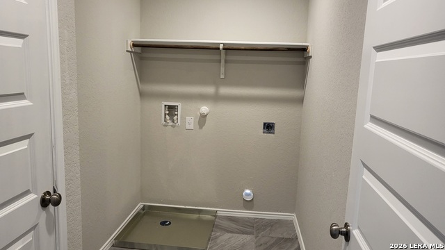 Image 14 of 34 For 2440 Ayers Dr