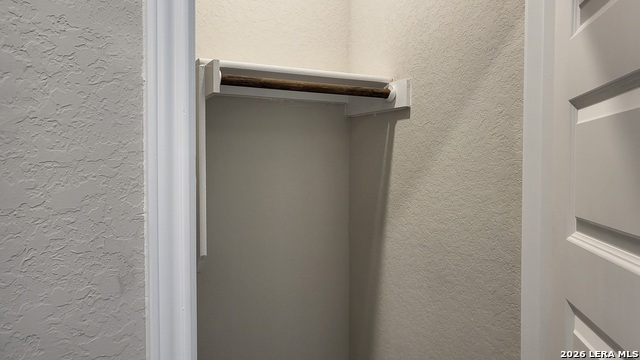 Image 5 of 34 For 2440 Ayers Dr