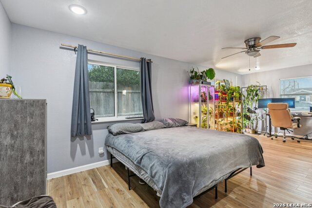 Image 15 of 32 For 6267 Apple Valley