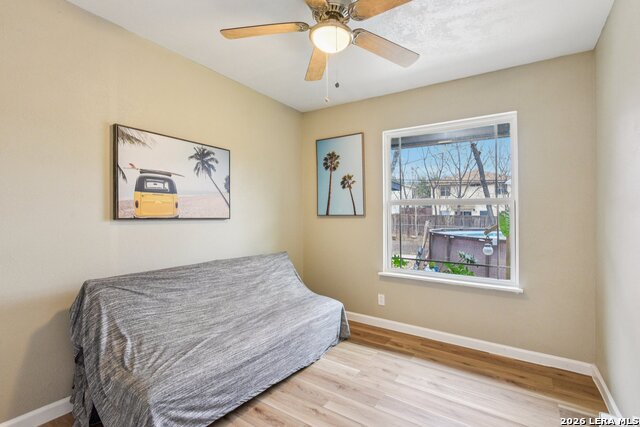 Image 21 of 32 For 6267 Apple Valley