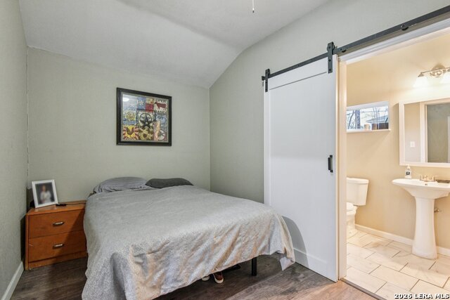 Image 26 of 32 For 6267 Apple Valley