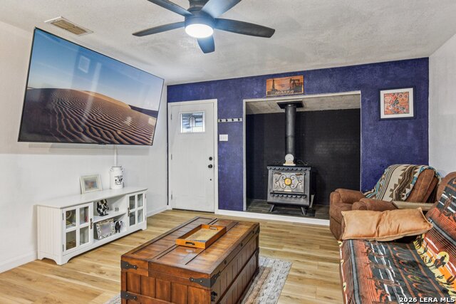 Image 4 of 32 For 6267 Apple Valley