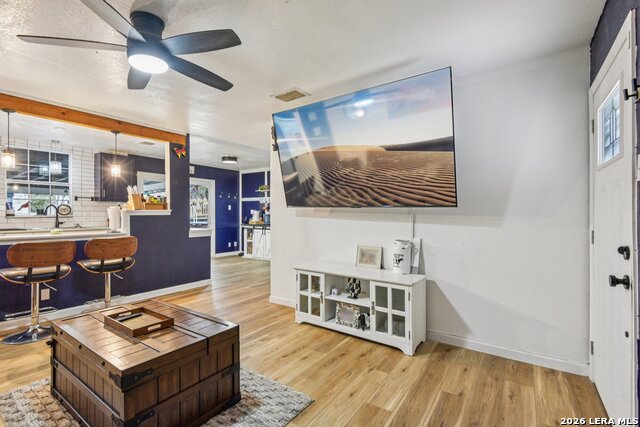 Image 6 of 32 For 6267 Apple Valley