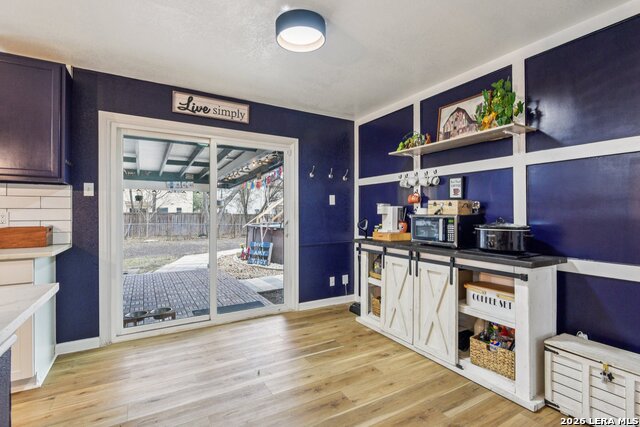 Image 8 of 32 For 6267 Apple Valley