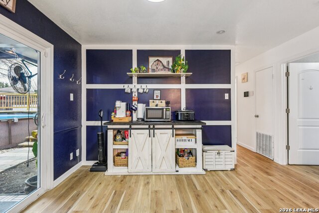 Image 9 of 32 For 6267 Apple Valley