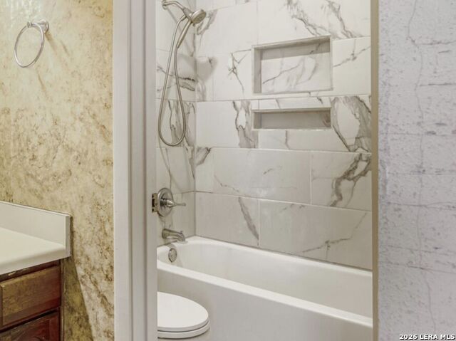 Listing photo id 13 for 9714 Bay View Dr