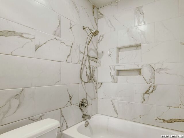 Listing photo id 14 for 9714 Bay View Dr