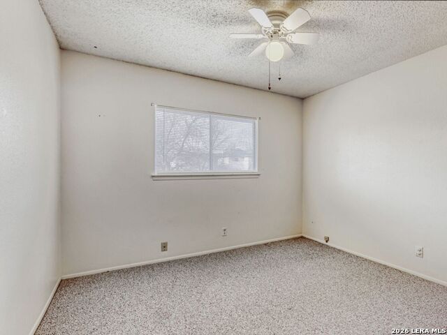 Listing photo id 15 for 9714 Bay View Dr