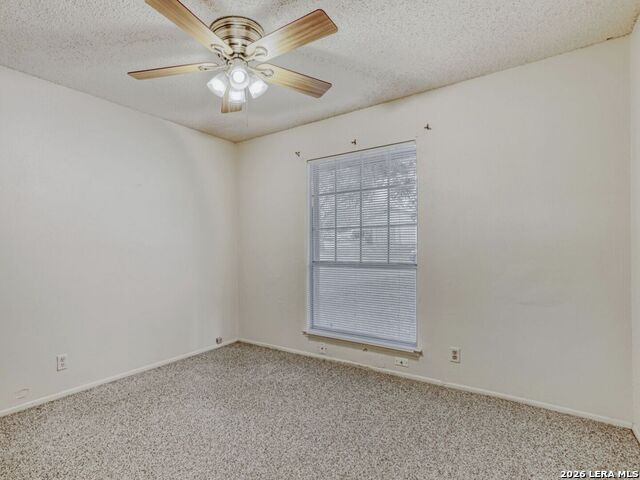 Listing photo id 17 for 9714 Bay View Dr