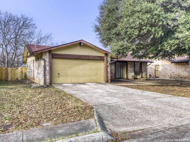 Listing photo id 0 for 9714 Bay View Dr